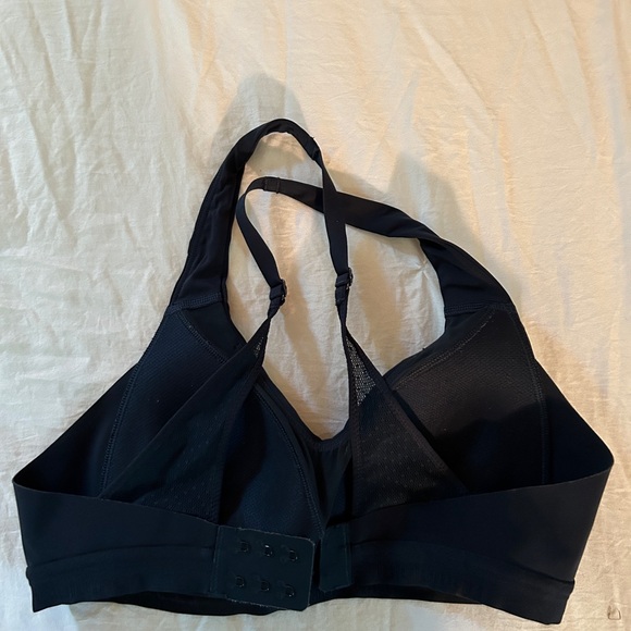 Lululemon sports bra - Picture 3 of 3